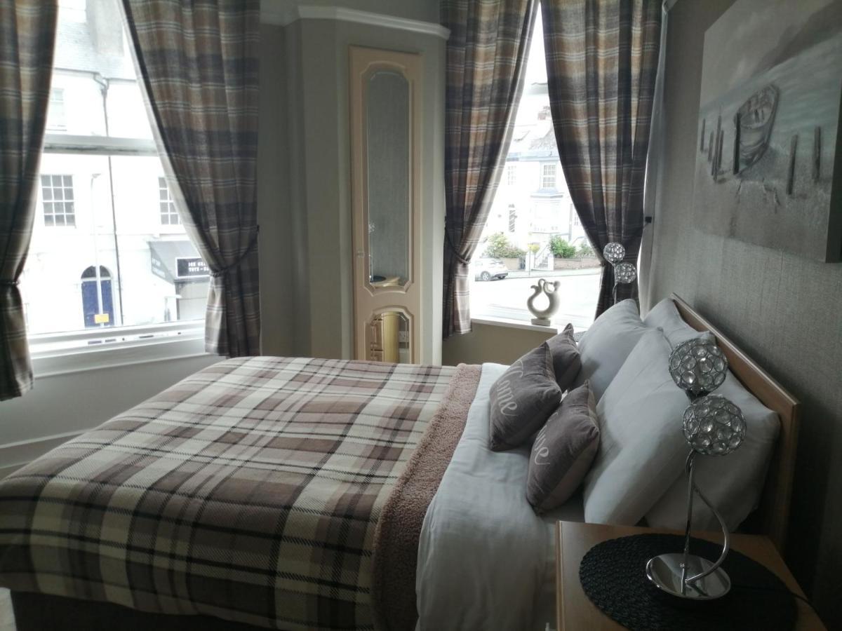 Burleigh Guest House Llandudno Dış mekan fotoğraf
