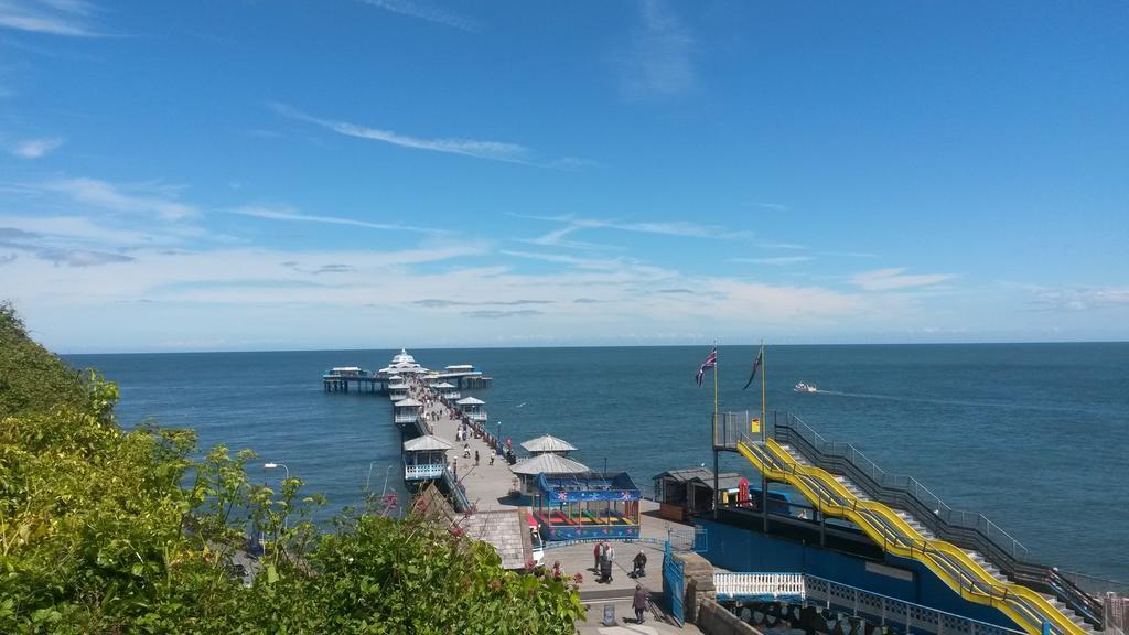 Burleigh Guest House Llandudno Dış mekan fotoğraf